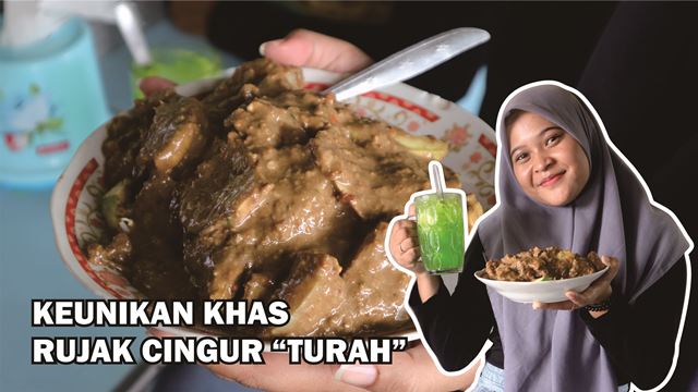 NIKMAT: Rujak Cingur Turah yang menggugah selera, terletak di Jl. Empunala, Kota Mojokerto, Selasa (31/01). (Pontas for JPRM)