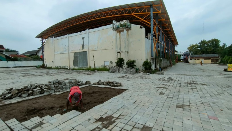 LEBIH AWAL: Rehabilitasi lanjutan Gedung Olahraga (GOR) dan Seni Mojopahit di Jalan Gajah Mada milik Pemkot Mojokerto sudah disorong ke pengadaan barang/jasa. (Khudori Aliandu/JPRM)