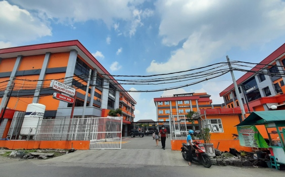 INFRASTRUKTUR: RSUD Prof dr Soekandar, Kecamatan Mojosari bakal merombak pelayanan IGD dan membangun poli terpadu dengan total alokasi anggaran mencapai Rp 80 miliar di tahun 2023 ini. (Rizal Amrulloh/JPRM)
