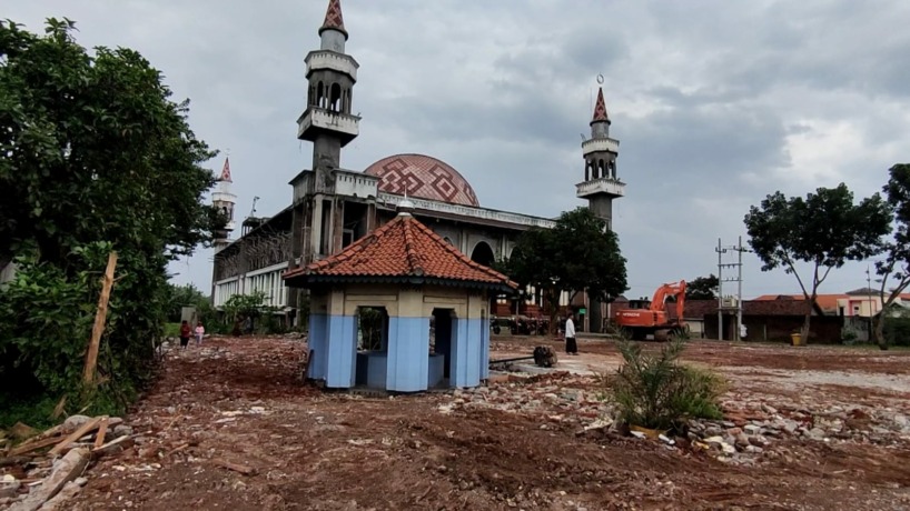 RATA TANAH: Kondisi bekas Masjid Besar Darussalam, Gemekan, Sooko, Kabupaten Mojokerto selepas dibongkar, Maret lalu. (Yulianto Adi Nugroho/JPRM)