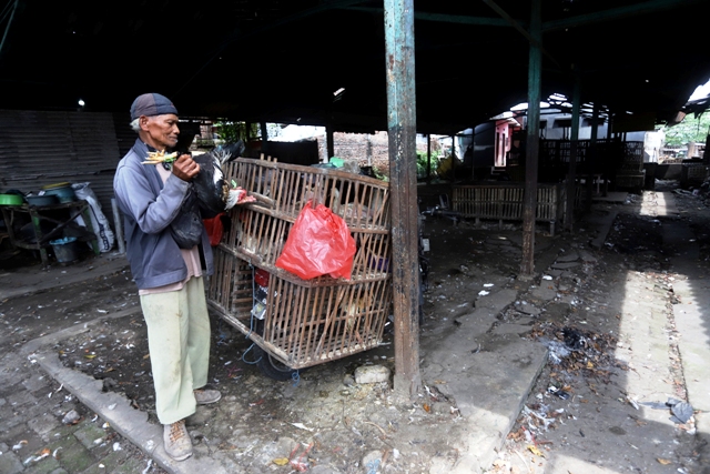 DITUTUP: Pasar Ayam di Jalan Prapanca, Prajurit Kulon, Kota Mojokerto ditutup. Para pedagang direlokasi ke pasar ayam Sekarputih, Kecamatan Magersari. (Sofan Kurniawan/JPRM)