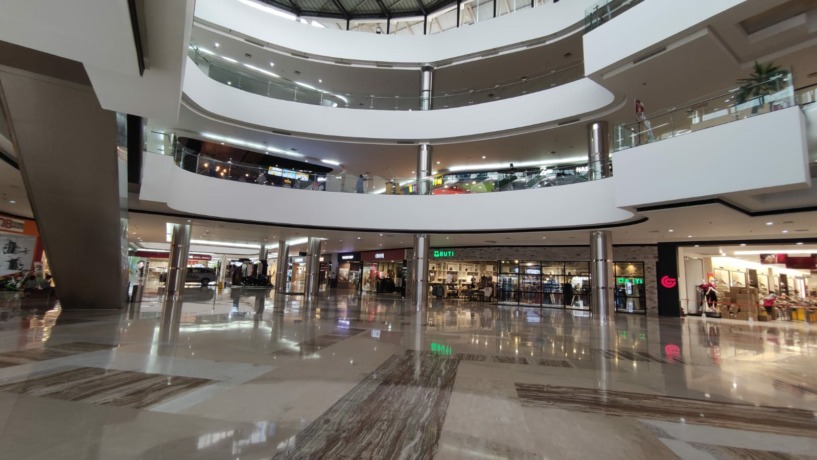VENUE FINAL: Grand Atrium Sunrise Mall bakal menjadi lokasi gelaran babak semifinal dan final Kejuaraan Bulutangkis Kota Mojokerto 2023 akhir pekan nanti. (Martda Vadetya/JPRM)