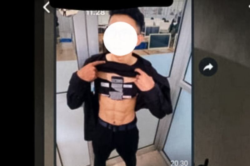 ARSIP - Salah satu calon peserta yang menyembunyikan gawai di tubuhnya, diamankan Panitia Lokasi SNBT di UNIB, beberapa waktu lalu. ANTARA/HO-Dokumen Pribadi.