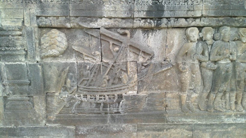 PURBAKALA: Gambaran kapal layar kuno tergurat di salah satu panel Relief Candi Penataran yang dibangun sebelum berdirinya Kerajaan Majapahit. (Sumber Foto: BPK XI Wilayah Jatim)
