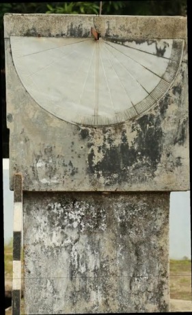KUNO: Rupa jam matahari/istiwa di Masjid Caringin (1877) yang merupakan salah satu cagar budaya Kabupaten Pandeglang, Banten. (dok Kemendikbud for JPRM)
