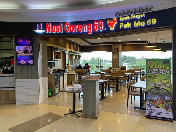 SPESIAL: NASGOR 69 manjakan warga Kota Mojokerto dengan menu dan harga yang spesial. (Dodik Rudiyanto/JPRM)