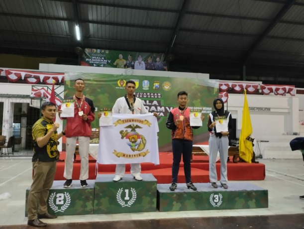 POTENSIAL: Atlet taekwondo Kabupaten Mojokerto menyabet medali di Kejuaraan Taekwondo Piala Pangdam V Brawijaya 2023. (Martda Vadetya/JPRM)