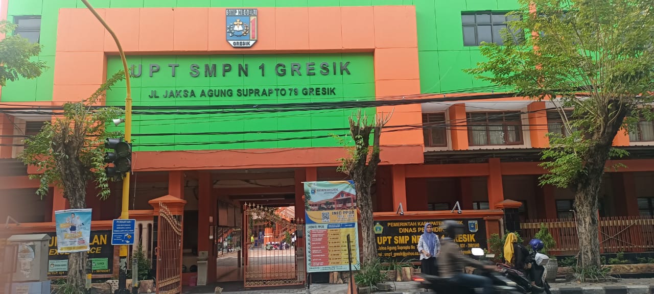 SEKOLAH LIMA HARI: SMPN 1 Gresik ini siap masuk lima hari jika aturan tersebut diberlakukan.