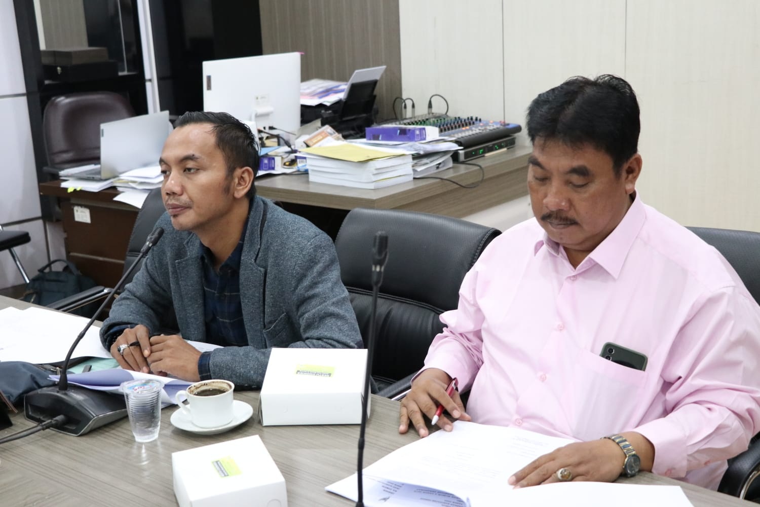 PEMBAHASAN: Pansus I DPRD Gresik terus mendalami ranperda perangkat desa.