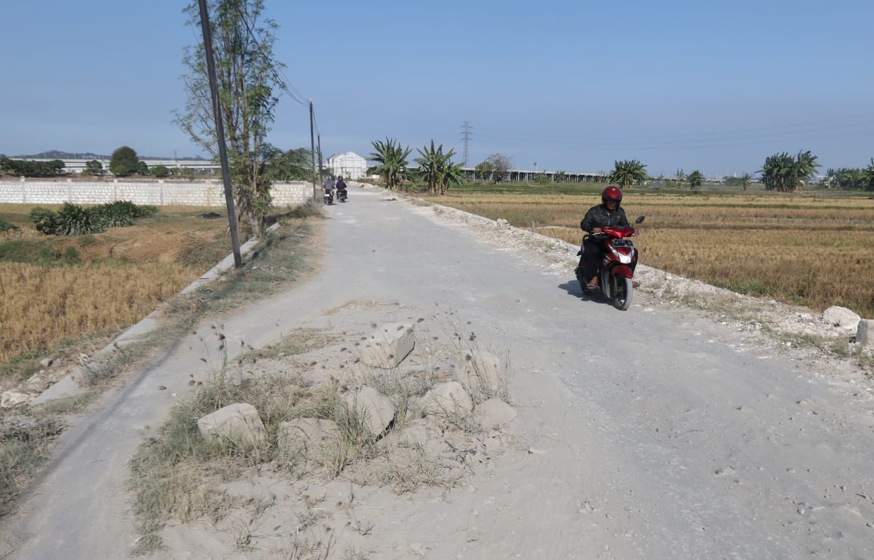SEGERA DIPERBAIKI: Jalan Banjarsari-Prambangan segera dibangun agar bisa jadi jalan alternatif dari Kebomas menuju Cerme.