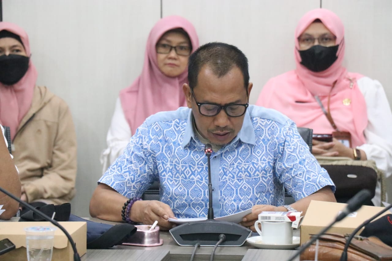 HEARING: Komisi II DPRD Gresik saat menggelar rapat bersama OPD beberapa waktu lalu.
