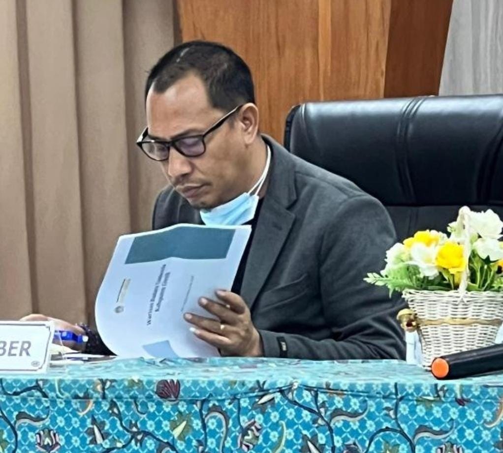 Ketua Komisi II DPRD Gresik Asroin Widyana