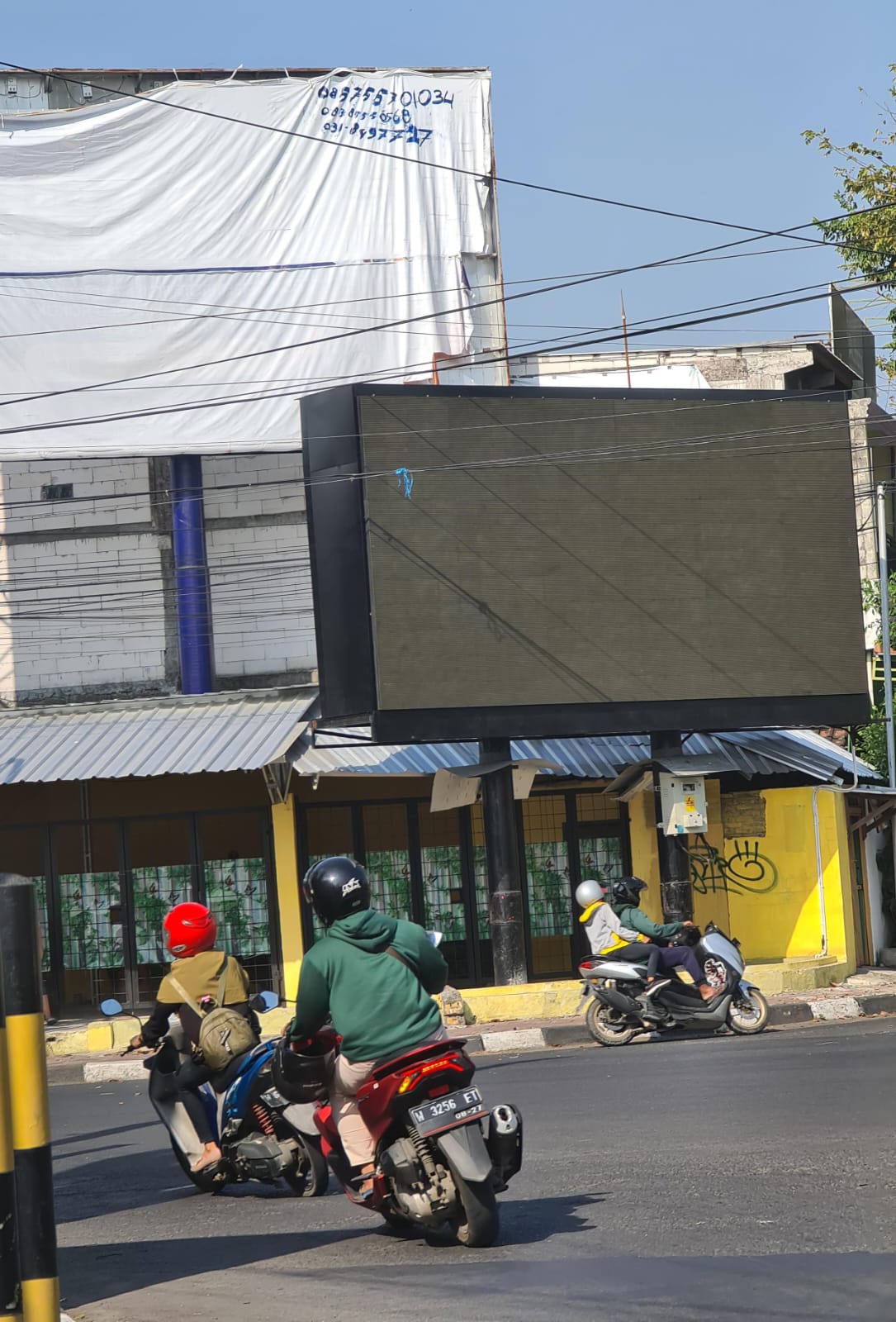 TAK BISA TAMPIL : DLH Gresik mengaku tidak mengalokasikan anggaran untuk menampilkan informasi Indeks Kualitas Udara di sejumlah videotron di Gresik.
