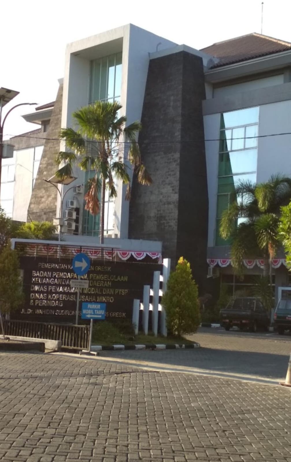 Kantor oknum THL Badan Pendapatan Pengelolaan Keuangan dan Aset Daerah (BPPKAD) Pemkab Gresik.