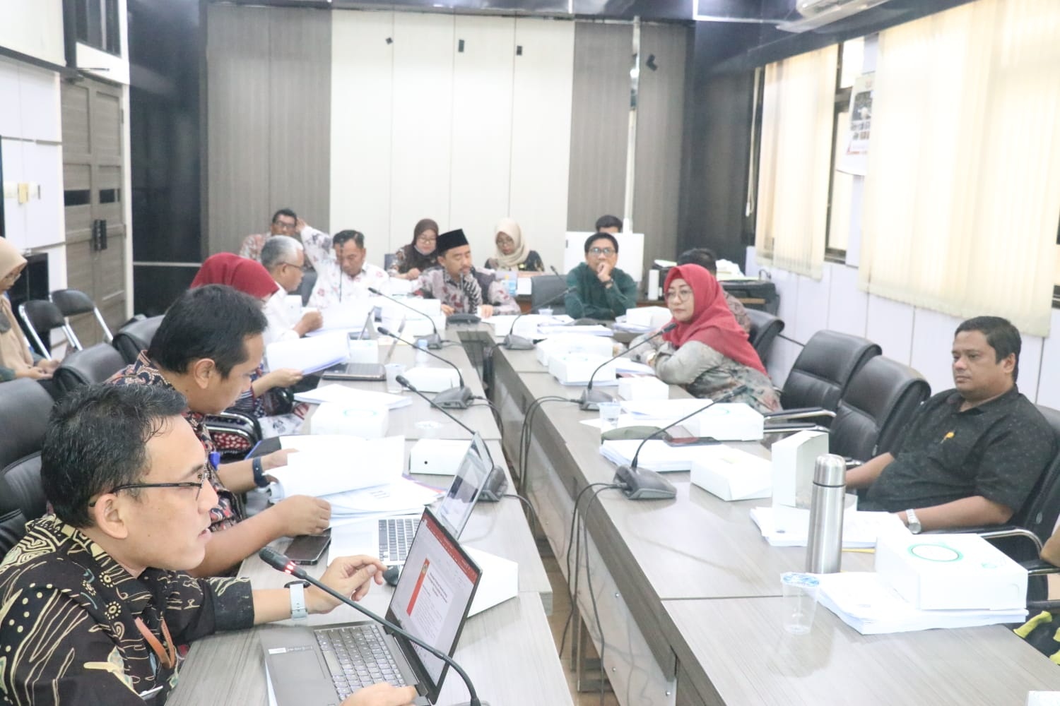 &nbsp;  Dok/Radar Gresik  &nbsp;  FINALISASI: Bapem Perda saat melakukan finalisasi Ranperda RTRW bersama OPD mitra.