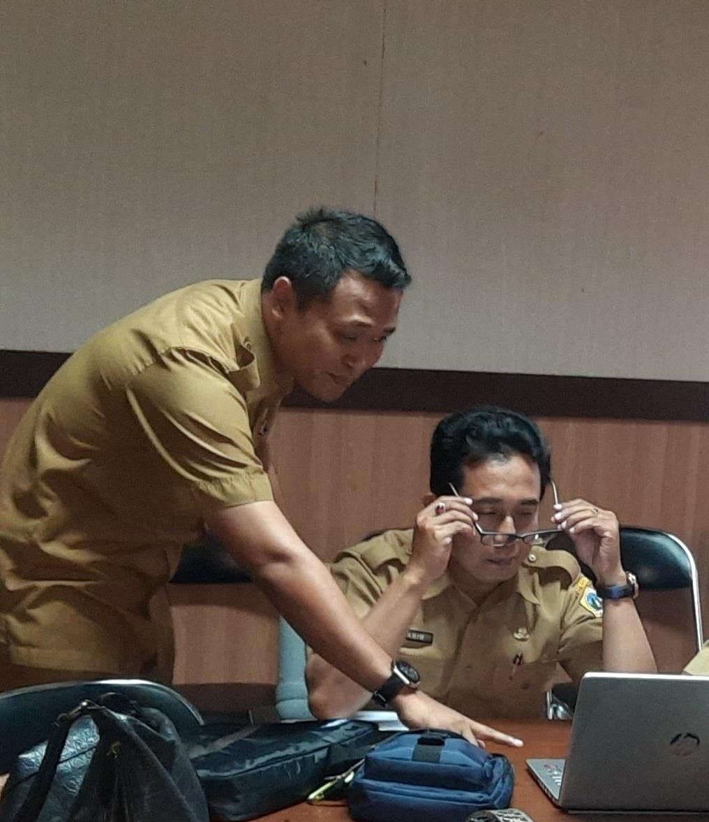 Tri Joko Efendi mengontrol transaksi e-katalog  &nbsp;