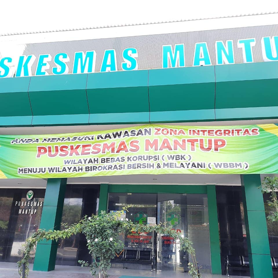 PUSKESMAS MANTUP: Puskesmas mantup mendapatkan prestasi layanan terbaik dari BPJS Kesehatan