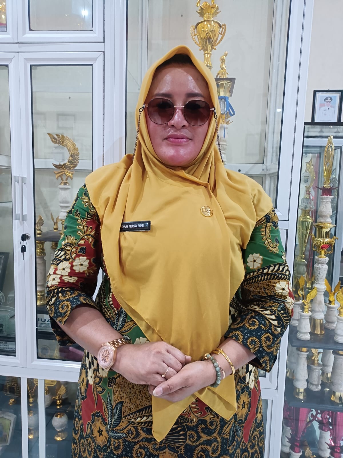 Indah Nusa Rini Kepala SMA N 1 Cerme