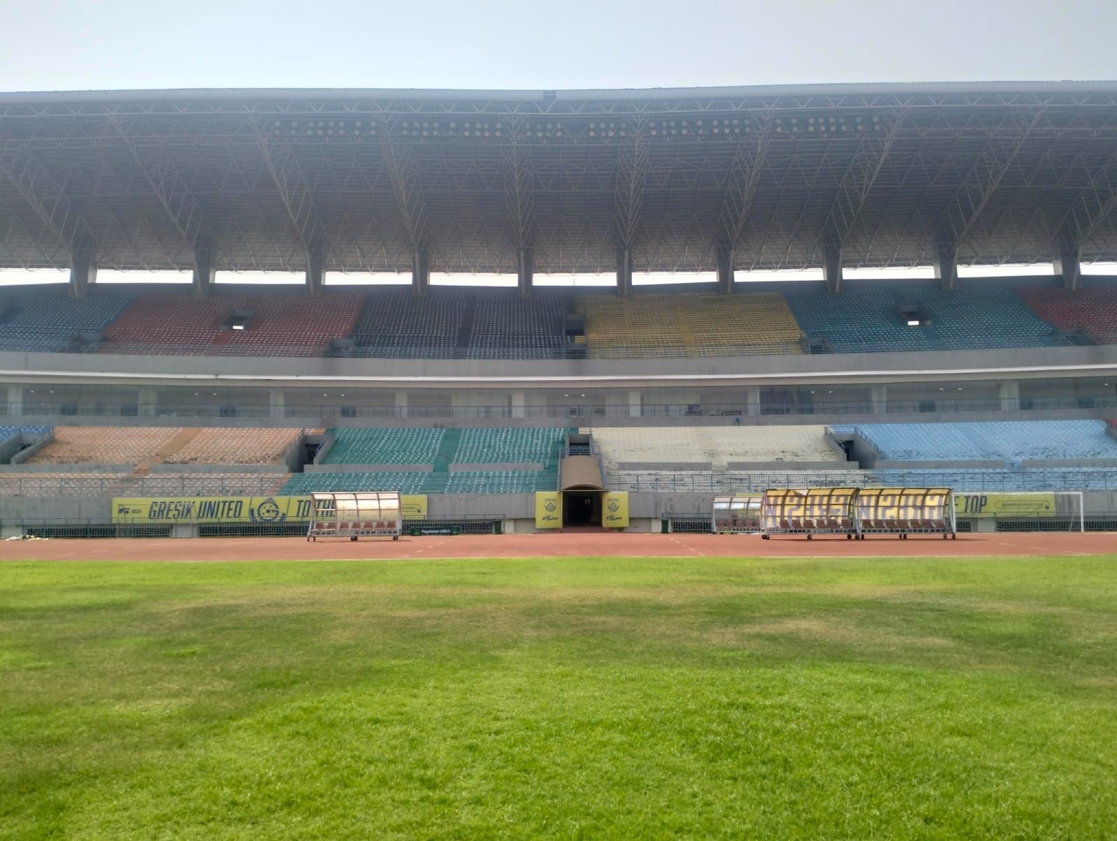 SEGERA DIBANGUN: Stadion Gejos bakal diperbaiki mulai Desember mendatang.