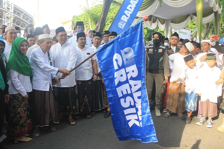 TUMPLEK BLEK: Kegiatan Malku sarungan Bareng tahun 2022 lalu yang berjalan meriah di WEP, Gresik.