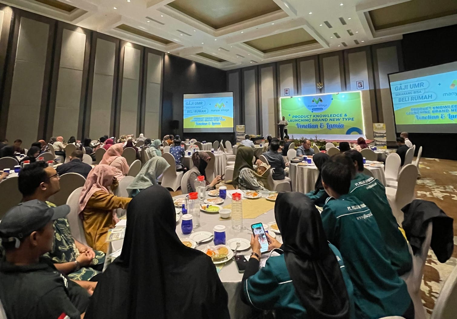 ANTUSIAS : Launching hunian Manyar Village diserbu masyarakat maupun agen properti karena selain harganya murah sekali, lokasi yang ditawarkan juga dekat dengan kawasan industri.