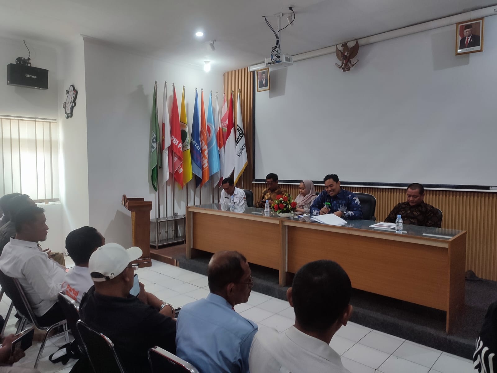 SOSIALISASI : KPU Gresik menggelar sosialisasi tentang mekanisme kampanye sesuai PKPU 15 tahun 2023.