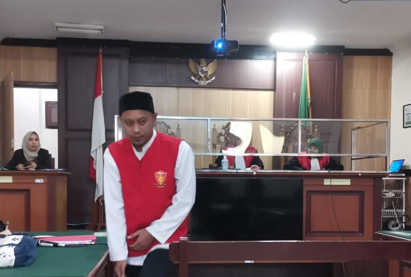 Terdakwa Mohammad Machmudi ,38, warga Kelurahan Tlogopojok, Kecamatan Gresik