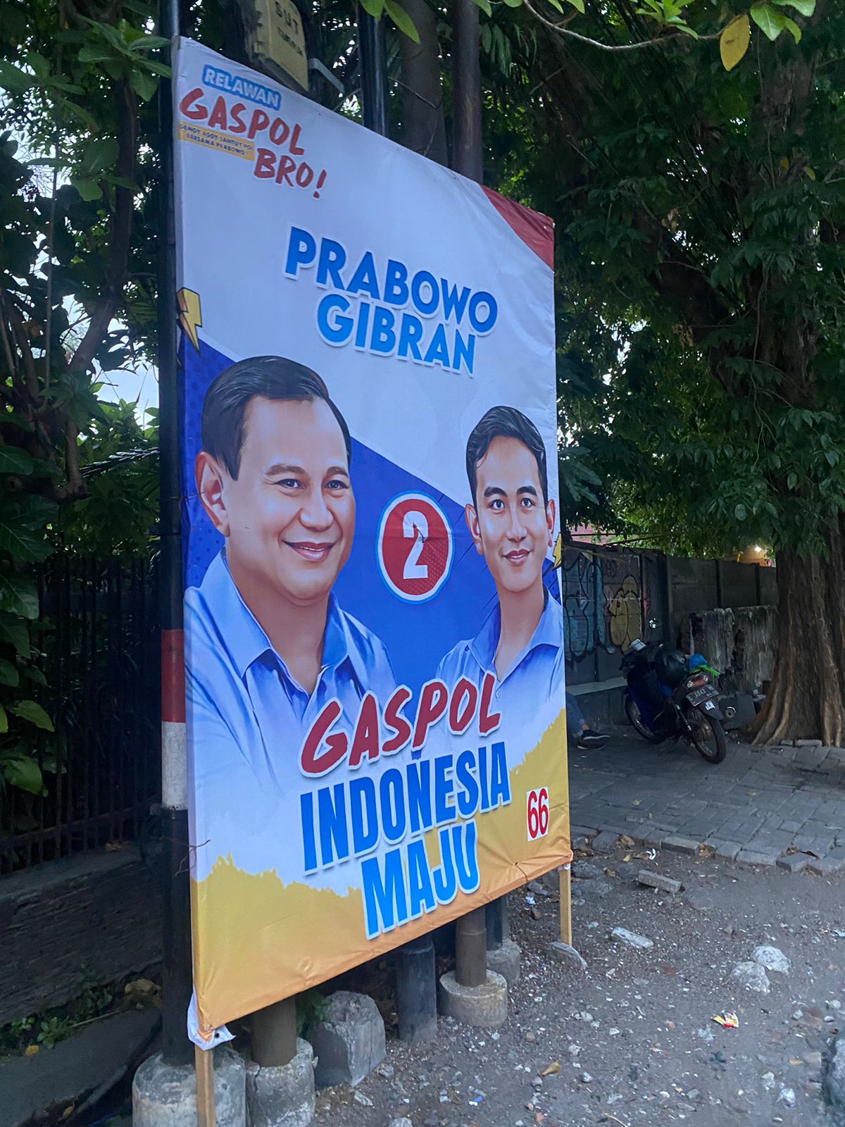 SEMARAK: Banyak baliho dukungan kepada Prabowo-Gibran adalah bagian dari apresiasi masyarakat terhadap paslon nomor urut 2