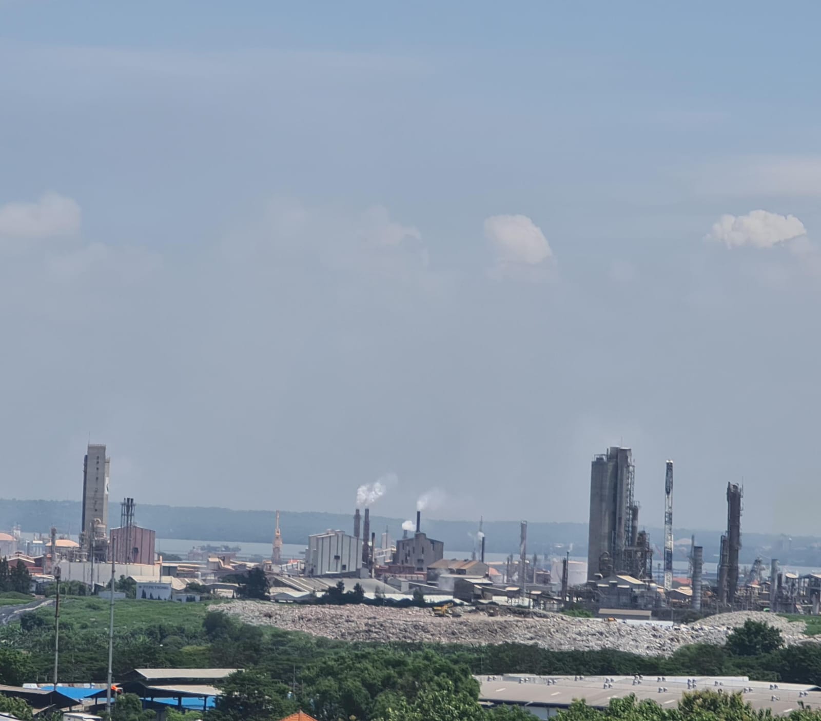 MAGNET INVESTASI: Letak Kabupaten Gresik yang strategis menjadi jujukan investasi dari dalam maupun luar negeri.