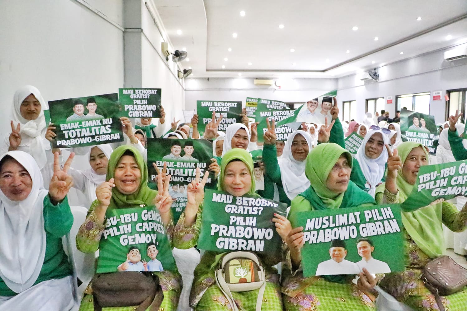 Muslimat NU Jatim Dukung Prabowo-Gibran: Pemimpin Ikhlas Sesuai Dawuh Gus Dur