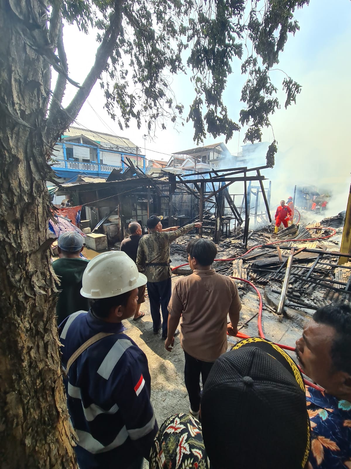 DIBANGUN SECEPATNYA : Diskoperindag Gresik bakal membangun pasar baru II Gresik secepatnya agar pedagang bisa kembali berjualan.  &nbsp;