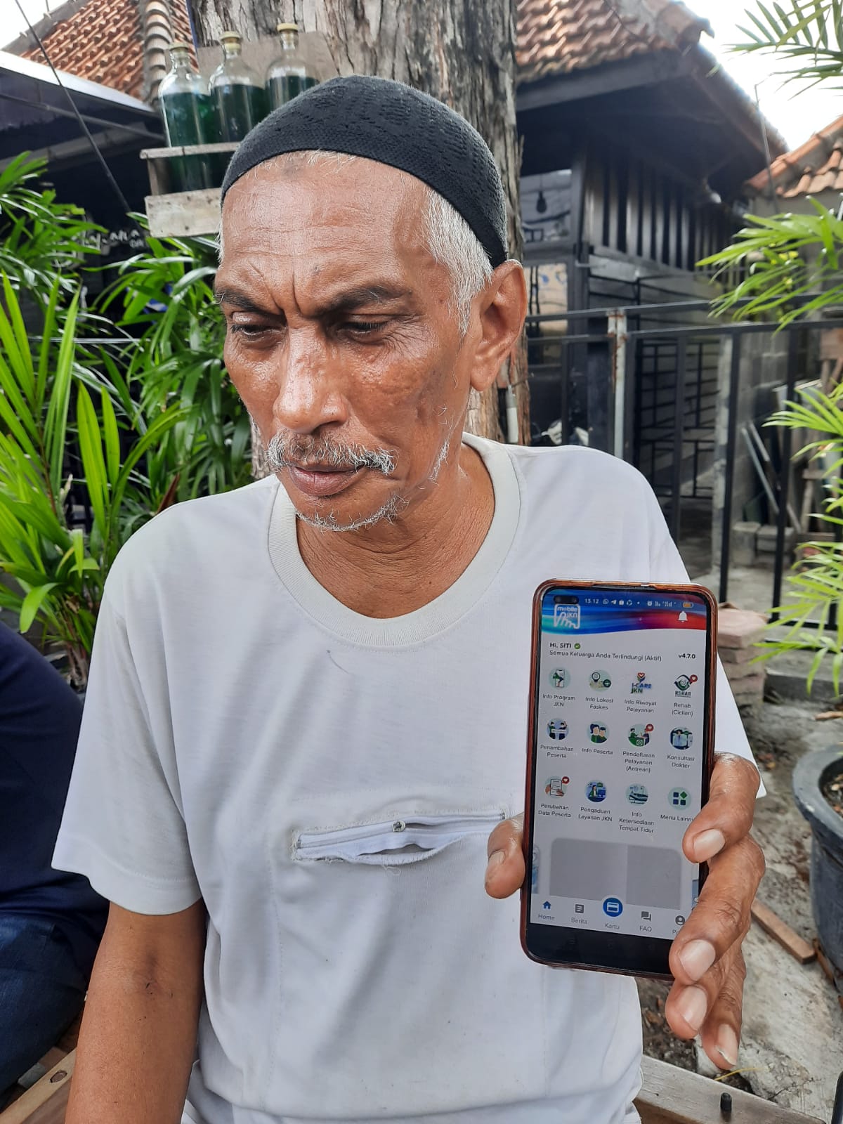 Salah satu warga asal Gresik, Ahmad Walid.