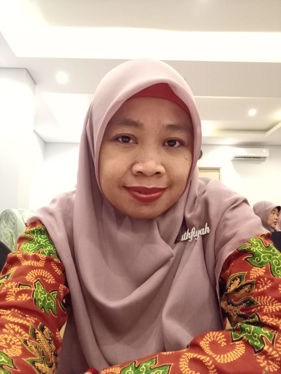 Luthfiyah Guru TK Muslimat NU 254 Nurul Ishlah Randuagung
