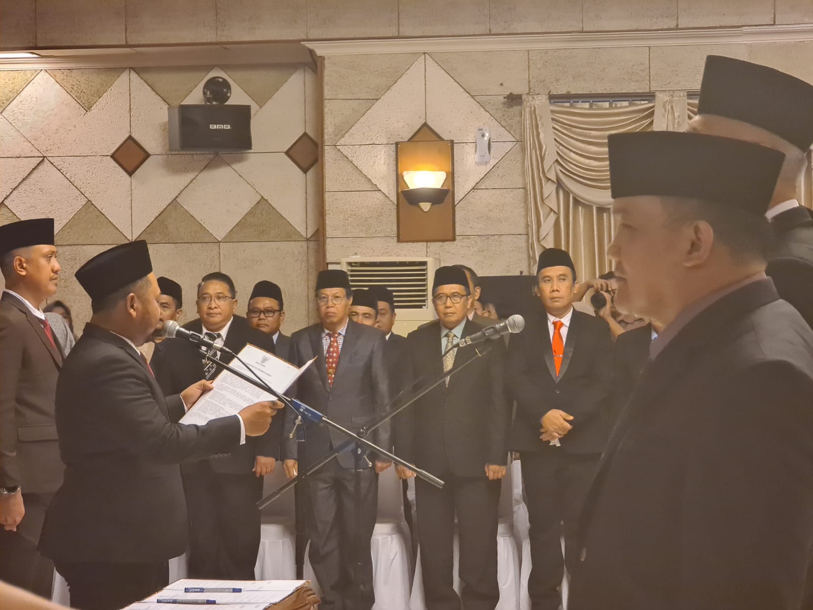 SUMPAH JABATAN: Bupati Gresik Fandi Akhmad Yani memimpin sumpah jabatan para pejabat Eselon II
