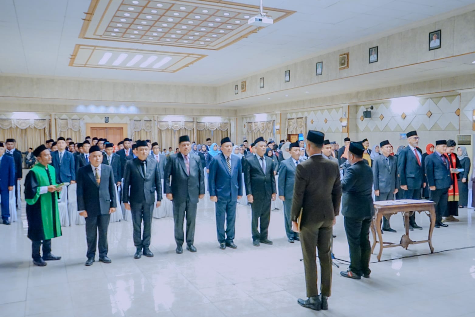 MUTASI JABATAN : Bupati Gresik, Fandi Akhmad Yani merolling 12 pejabat Eselon IIB, Kepala Dinas / Pimpinan Organisasi Perangkat Daerah (OPD) di lingkungan Pemkab Gresik.