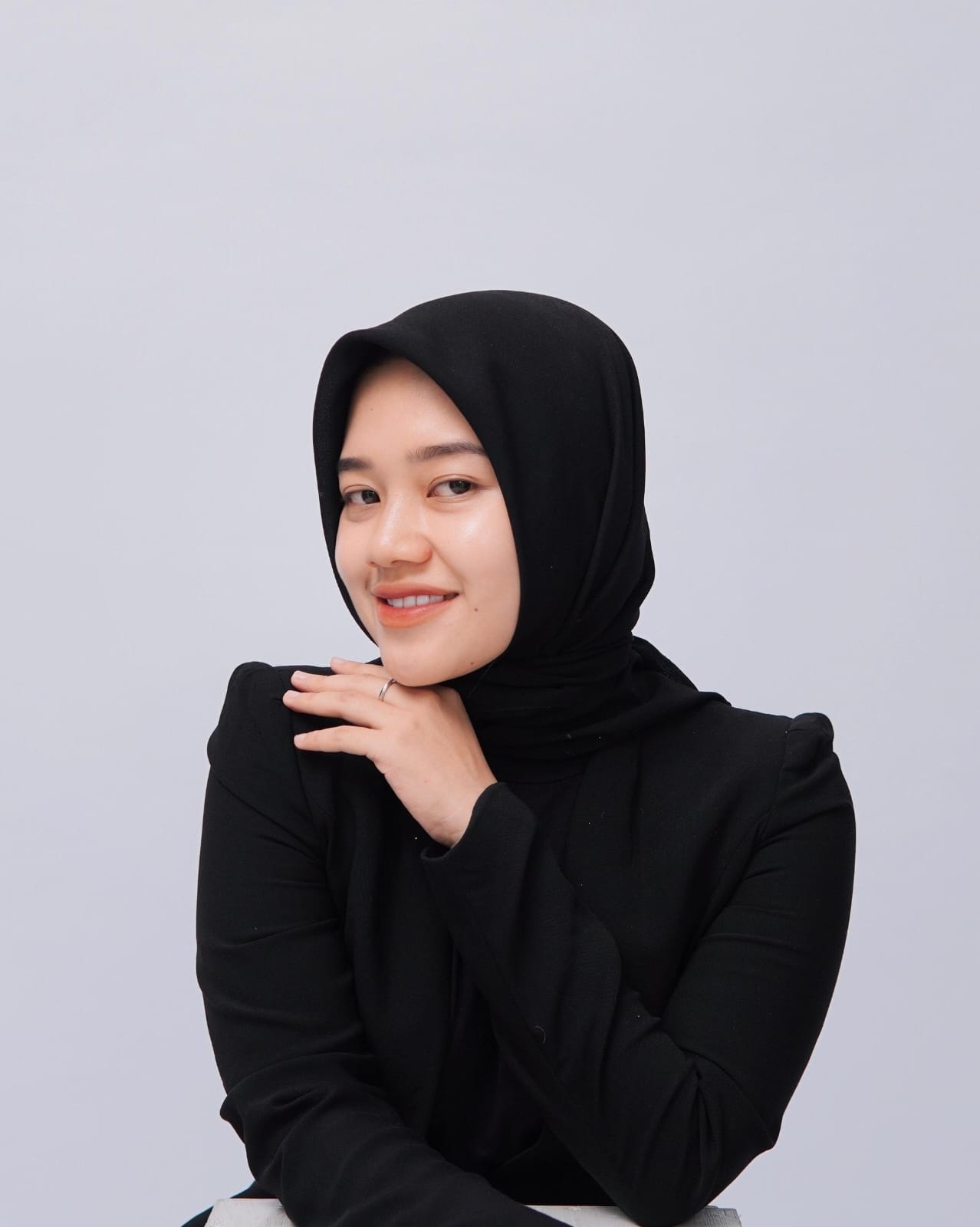 Finny Safitri, Owner Finny Atire Top 10 Miss Shopie Paris