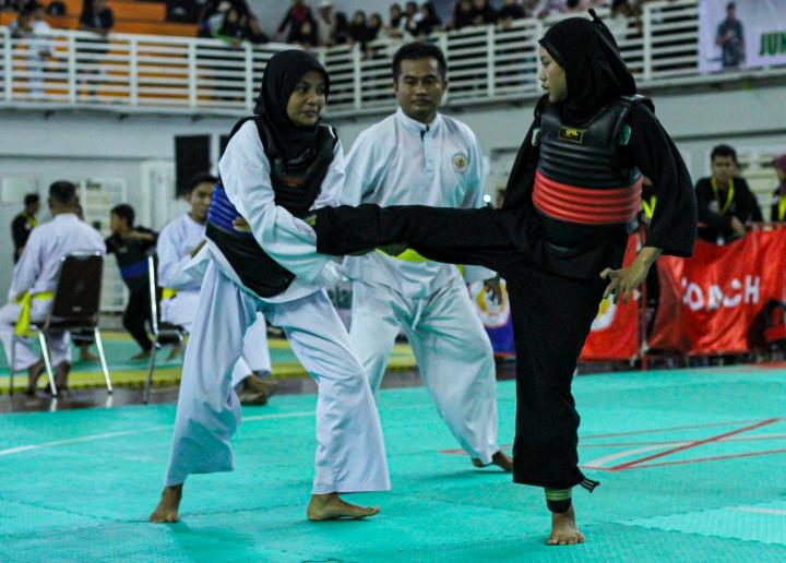 BERTANDING: Para peserta atlet pencak silat saat bertanding di Grissee Pencak Silat Championship 2024.