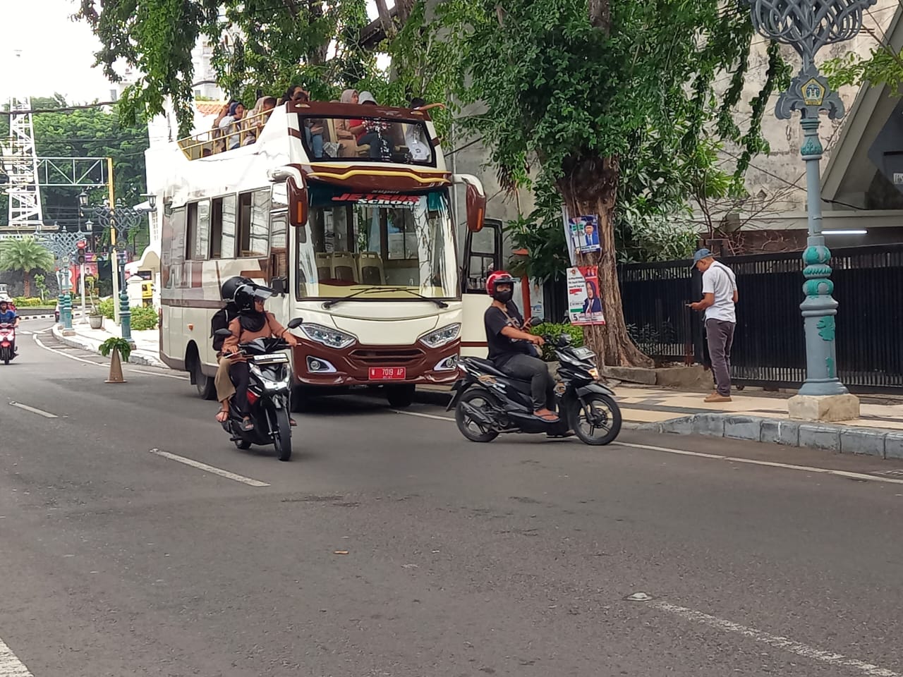 Mulai Beroperasi, Bus Wisata Bandar Grissee Susuri Kawasan Heritage Hingga Kampung Arab