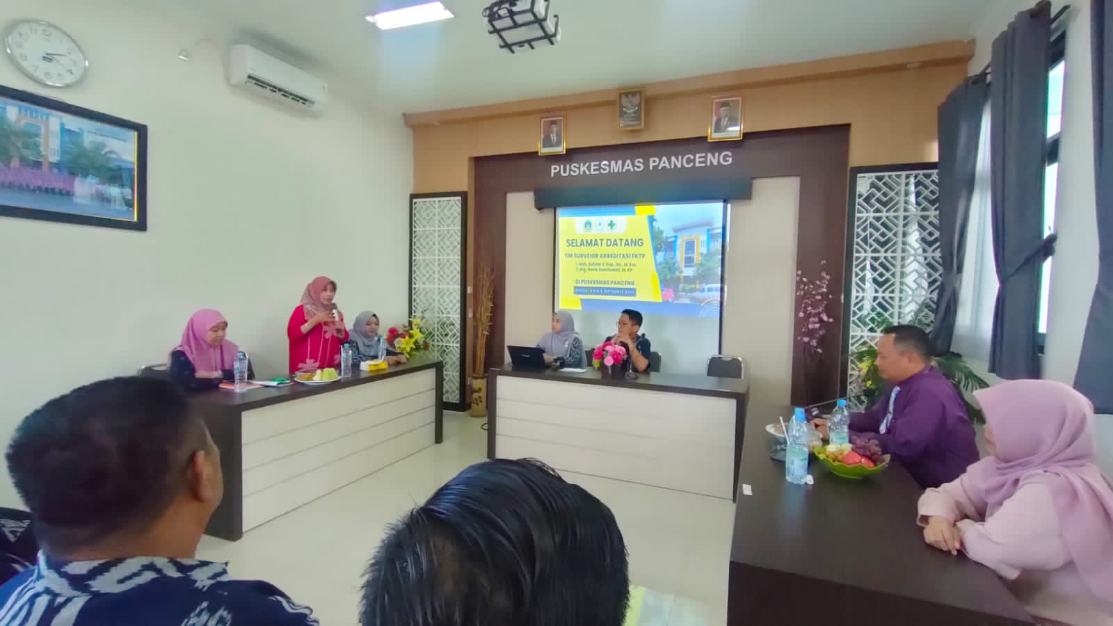 LOLOS: Proses akreditasi di Puskesmas Panceng beberapa waktu lalu.