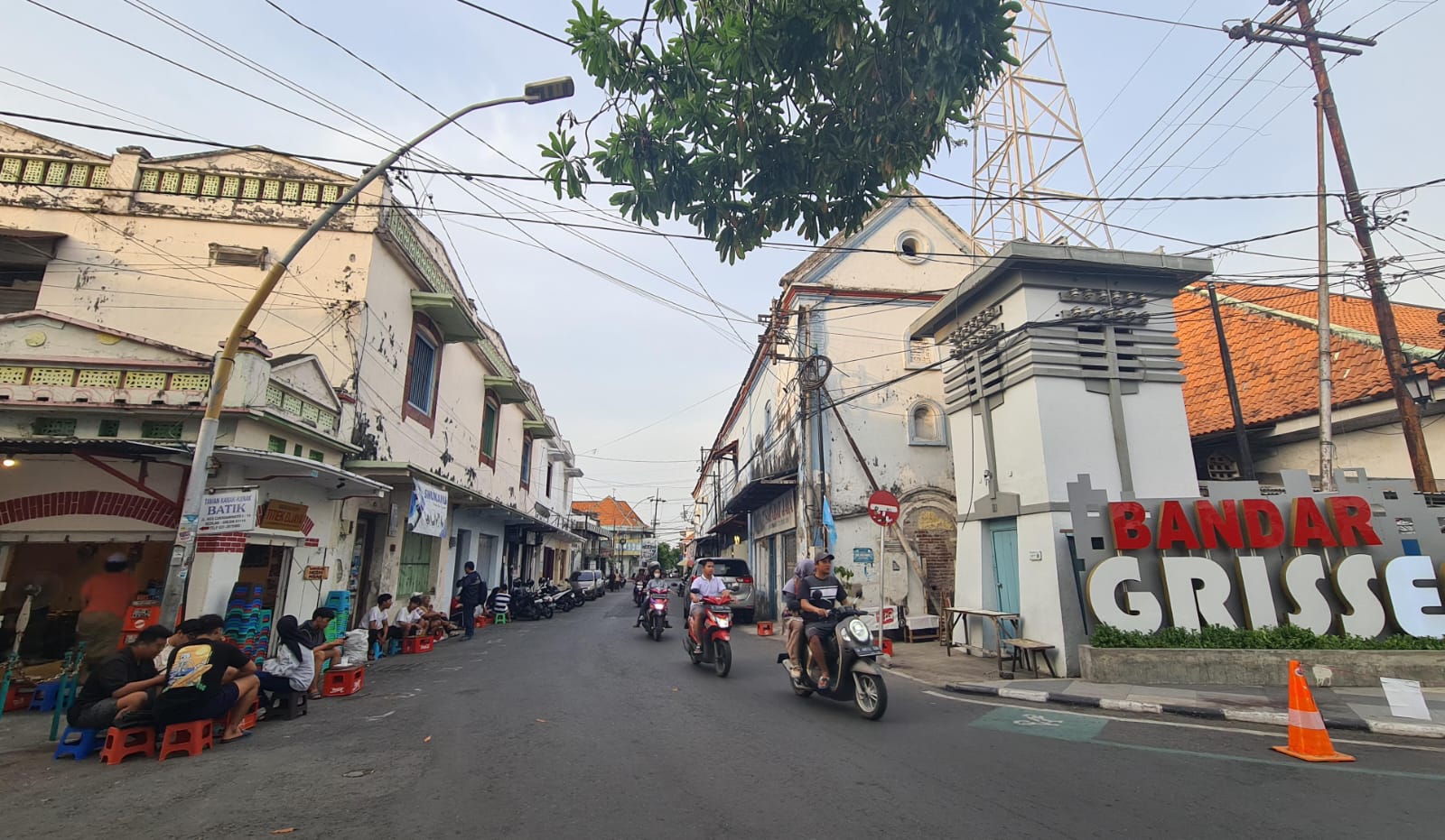 BAKAL DIWUJUDKAN : Pemkab Gresik mulai melakukan rapat koordinasi persiapan sentra kuliner HOS Cokroaminoto.