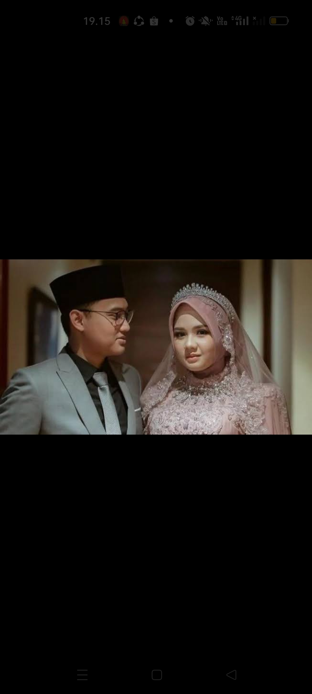 PASANGAN SERASI: Ning Ayu Chasna Nailuver dan Gus Sunny