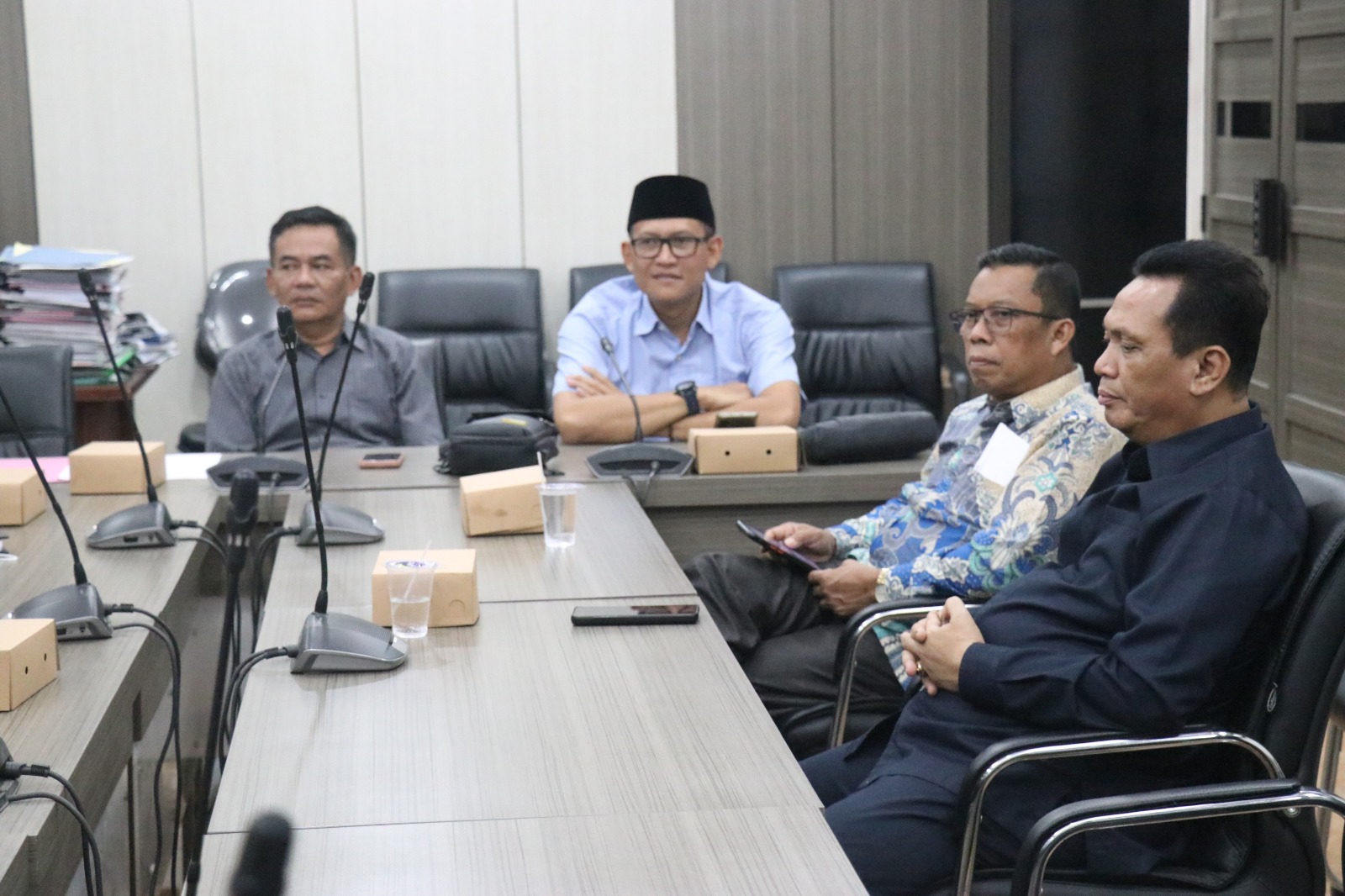 HEARING: Komisi III saat memanggil sejumlah OPD terkait pembayaran proyek 2023.