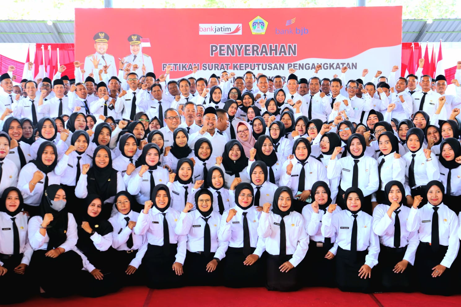 SEGERA DIBUKA: Pemkab Gresik saat melantik PPPK beberapa waktu lalu.