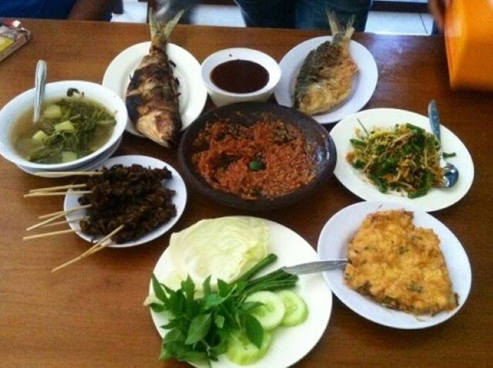 SERBA BANDENG: Menu kuliner serba bandeng dengan konsep unik ditampilkan di Pak Elan II