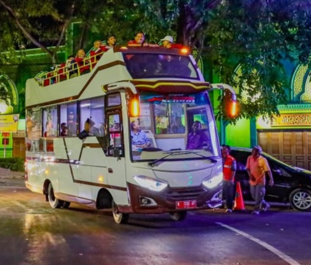 TETAP BEROPERASI: Bus Wisata Bandar Grisse hanya beroperasi sebelum berbuka puasa selama bulan Ramadan.