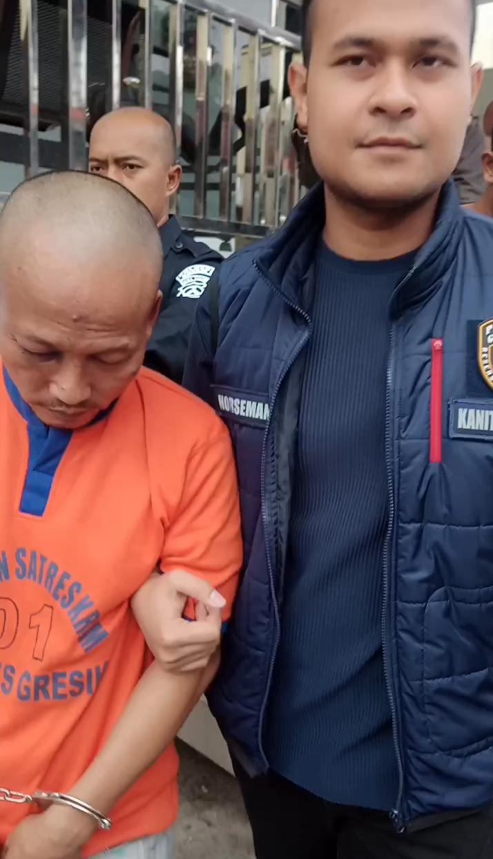 Asrofin mengaku jika Sobikhul Huda juga bagian dari pelaku pembunuhan dan perampokan sadis di Imaan Gresik.