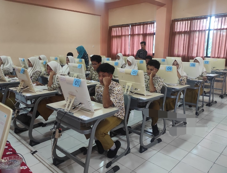 SMPN 1 Gresik saat menggelar asesmen nasional beberapa bulan lalu.