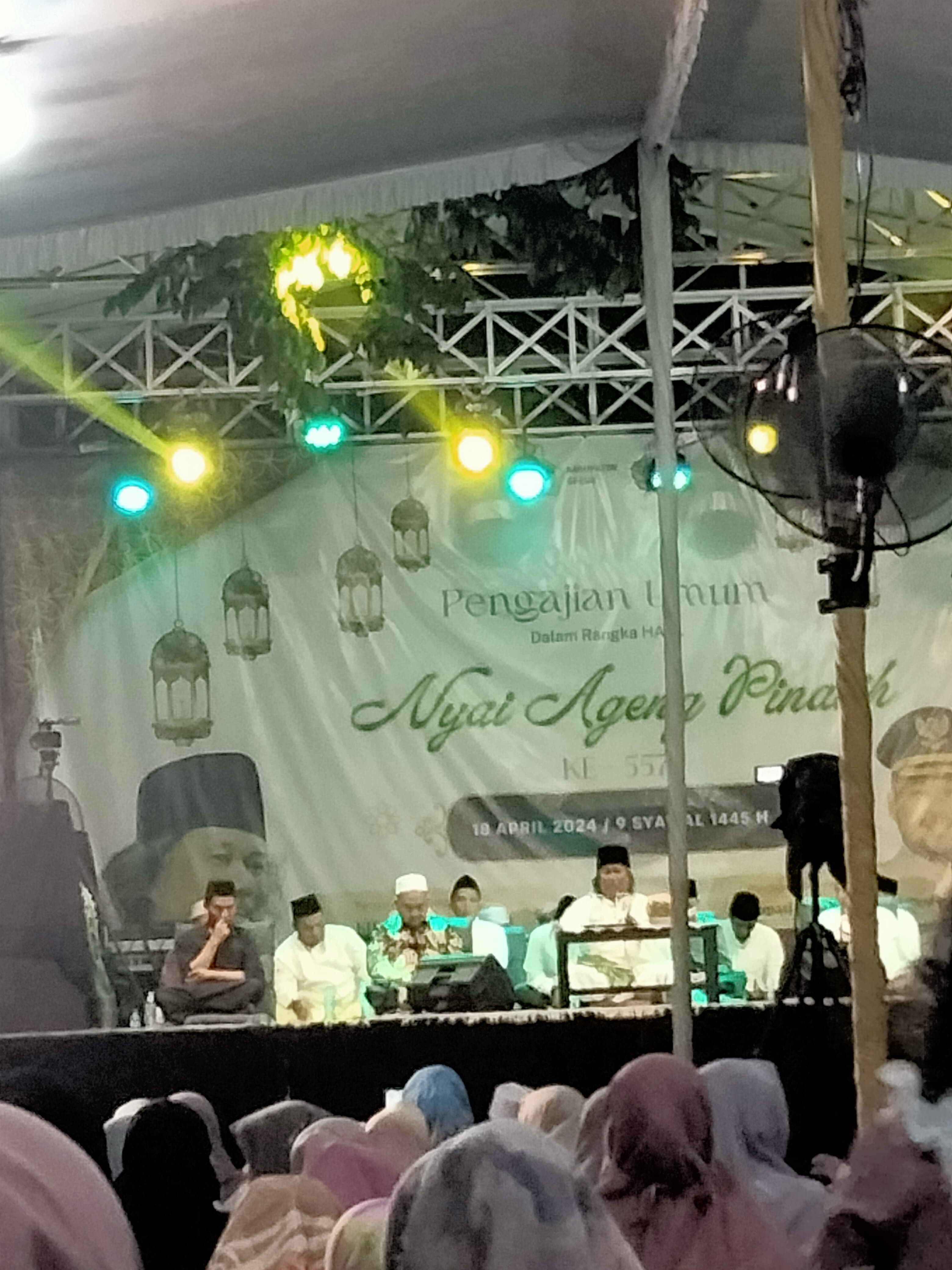 HIKMAH: Haul Nyai Ageng Pinatih di Gresik dihadiri oleh BUpati Gresik Fandi Akhmad Yani dan Kiai Muwaqif