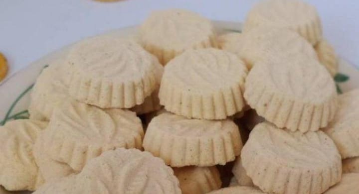 MELESTARIKAN MANISNYA KUE SATRU : Kudapan Legendaris Gresik yang Hampir Punah