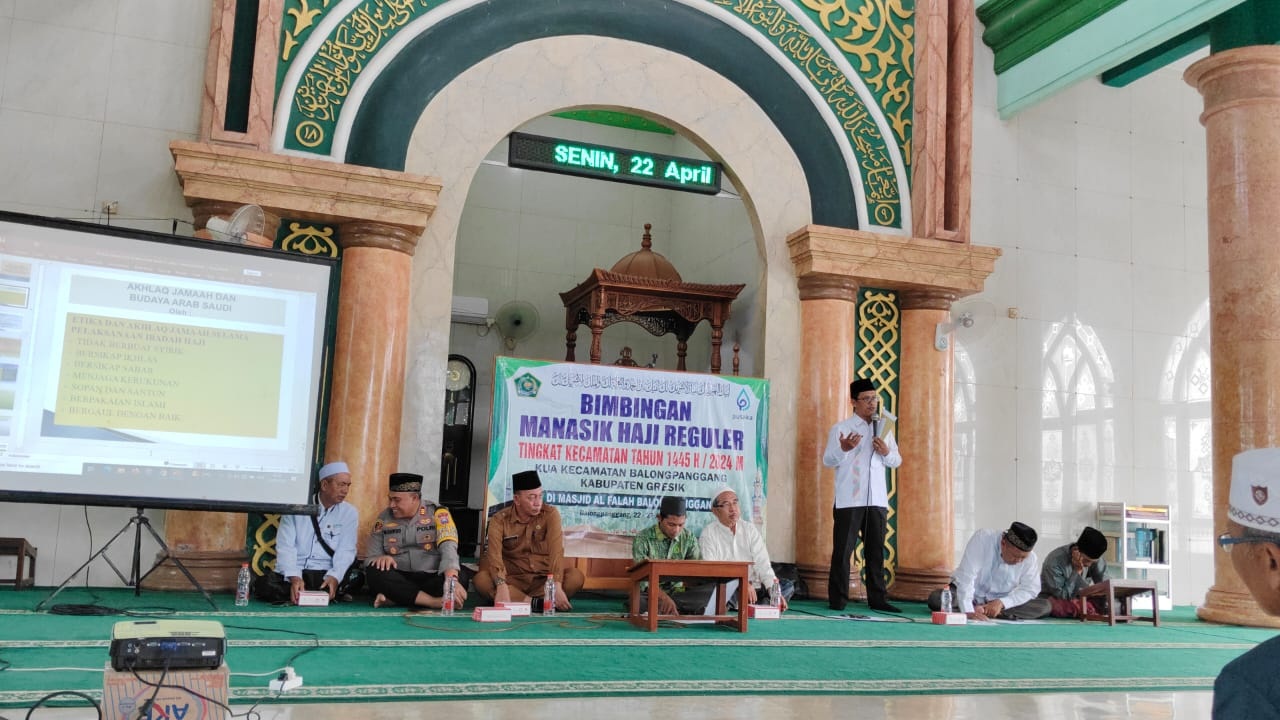 MANASIK HAJI: Menjelang peringatan Ibadah Haji pada Juni 2024, KUA dan berbagai lembaga travel umrah serta haji menggelar manasik.